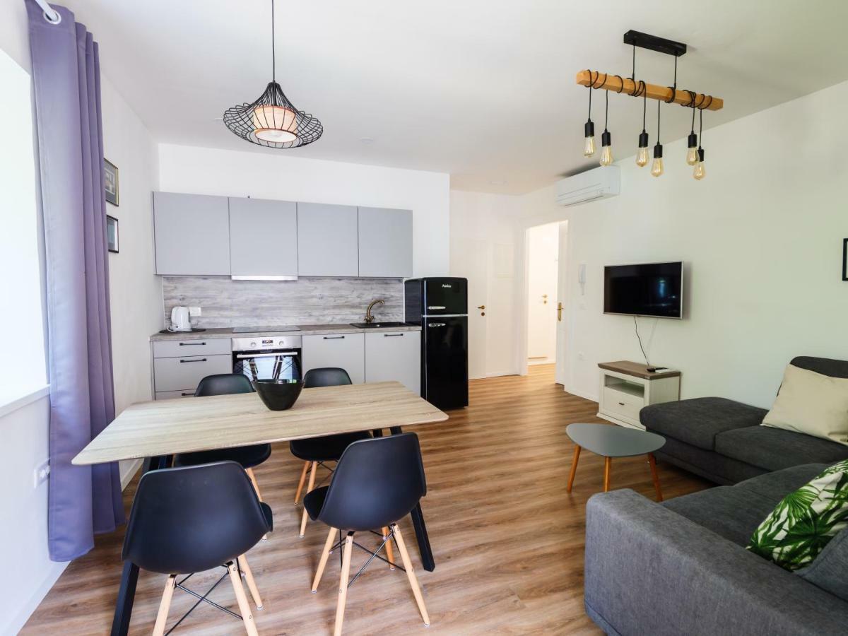 Franckina Hisa Apartment Izola Exterior photo